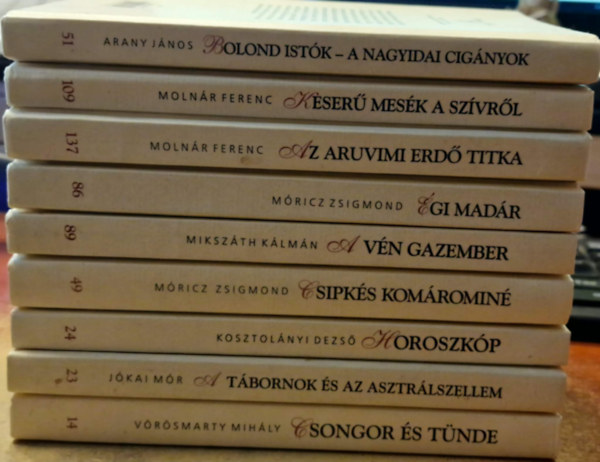 9 db a Millenniumi k�nyvt�r sorozat