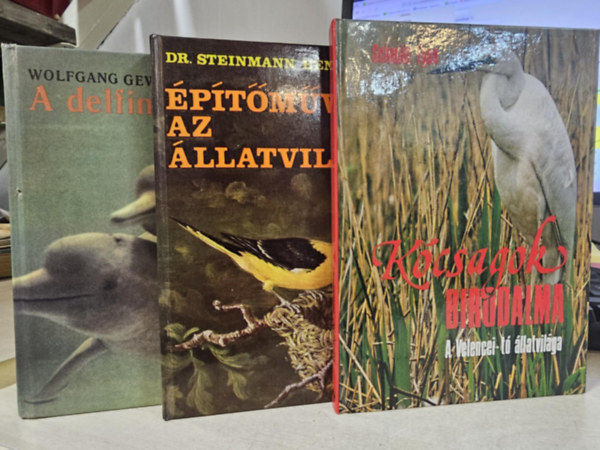 3db k�nyv, �llatvil�g: A delfinek k�zelr�l+ �p�t�m�v�szek az �llatvil�gban+ K�csagok birodalma