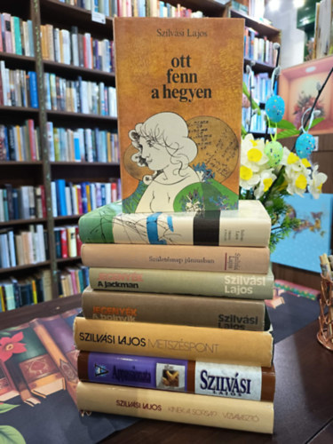 Szilv�si lajos k�nyvcsomag 8 darabos K�NYVMENT� AJ�NLAT: Ott fenn a hegyen, �rd�g a falon, Sz�let�snap j�niusban, Jegeny�k - A bojnyik, Jegeny�k - A jackman, Metsz�spont, Appassionata, Kinek a sorsa?- V�zv�laszt�