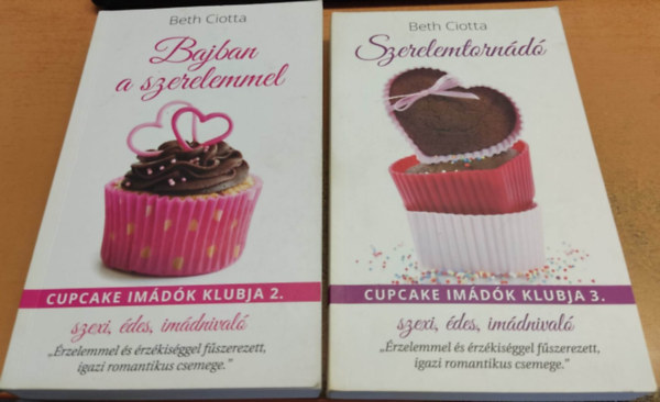 Cupcake imdk klubja 2-3.: Bajban a szerelemben + Szerelemtornd (2 ktet)