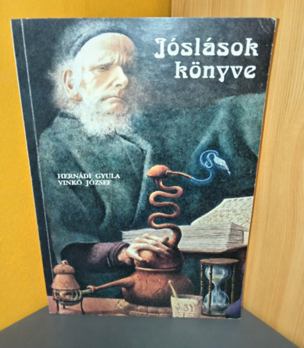 J�sl�sok k�nyve - illusztr�lt kiad�s! (Csillagsorsok, �gi utak / Jelek, sz�mok, bet�k, sz�nek... / Testeden, testedben j�vend�d... / A f�ld, a f�m, a k�, a t�z, a v�z... / N�pi j�slatok / K�rtyaj�sl�s)