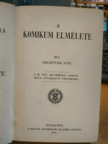 A komikum elm�lete