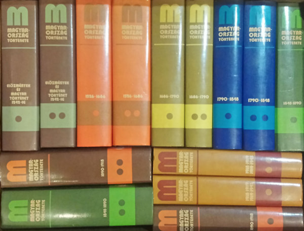 Ember Győző (szerk.), Heckenast Gusztáv (szerk.), Mérei Gyula (szerk.), Hanák Péter (szerk.), Ránki György (szerk.), Pach Zsigmond Pál (a szerkesztő bizottság vez Székely György (szerk.) - Magyarország története 14 kötetben: Előzmények és magyar történet 1242-ig I-II. + 1526-1686 I-II. + 1686-1790 I-II. + 1790-1848 I-II. + 1890-1918 I-II. + 1918-1919 1919-1945 I-II. (14 kötet)