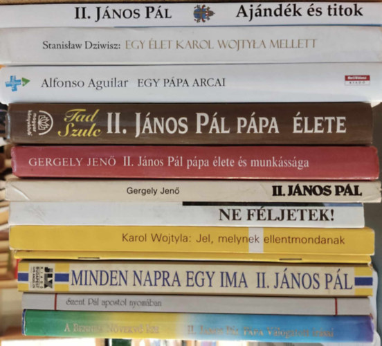 12 db II. Jnos Pl: A bennem nvekv ige; Szent Pl apostol nyomban; Minden napra egy ima; ~ apostoli levele a vasrnap megszentelsrl; Jel melynek ellentmondanak; Ne fljetek!; II. Jnos Pl; ~ lete s munkssga; ~ lete; Egy