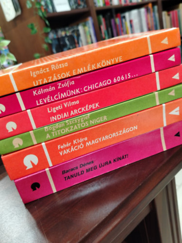 K�NYVMENT� AJ�NLAT, 6 DB. VIL�GJ�R�K, Vak�ci� Magyarorsz�gon, Utaz�sok eml�kk�nyve, Lev�lc�m�nk: Chicago 60615..., Indiai arck�pek, A titokzatos niger, Tanuld meg �jra K�n�t