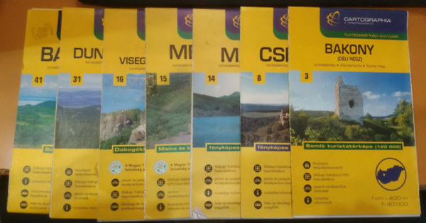 7 db Turistat�rk�p-sorozat: (3) Bakony (D�li r�sz); (8) Cserh�t; (14) M�tra; (15) Mecsek; (16) Pilis Visegr�di-hegys�g; (31) Dunakanyar; (41) Balaton