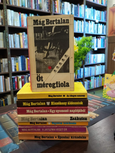 M�g Bertalan k�nyvcsomag 8 darabos K�NYVMENT� AJ�NLAT: �t m�regfiola, Az idegen asszony, Hisz�keny �ldozatok, Egy nyomoz� napl�j�b�l, Zs�kutca, V�gzetes tal�lkoz�s, A j�tszma v�get �r, �jszakai kir�ndul�s