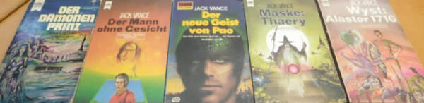 Jack Vance - 5 db Jack Vance: Der Damonen Prinz (3143); Der Mann ohne Gesicht (3448); Der neue Geist von Pao (282); Maske: Thaery (3742); Wyst: Alastor 1716 (3816)(5 ktet)