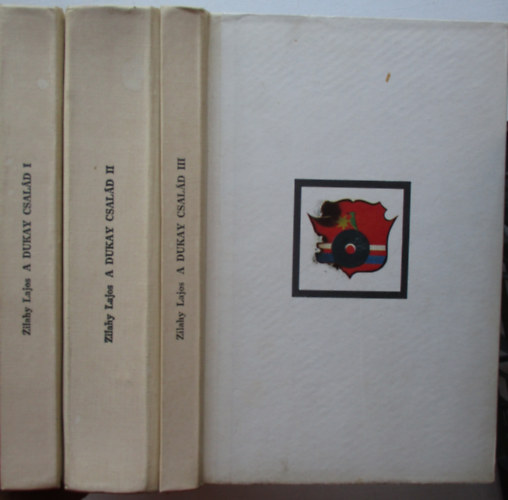 A Dukay-csal�d I-III.