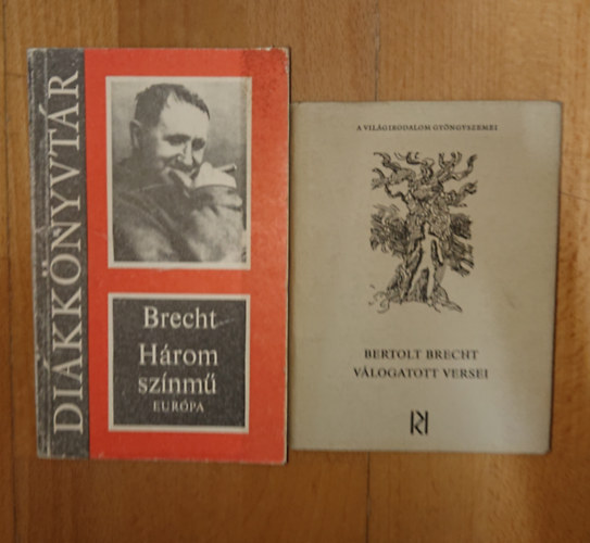 2 Bertold Brecht-k�nyv: V�logatott versei, H�rom sz�nm�