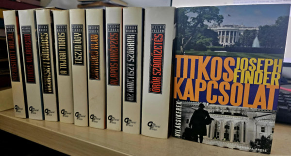 10db krimi, KNYVMENT AJNLAT: Biztostott hall+ Titkos vilgrend+ Megksett bnhds+ A tajgai tigris+ Tiszta gy+ Zrtkr klub+ Alapos kikpzs+ Titkos kapcsolat+ Az ametiszt szobrok+ rk szmzets