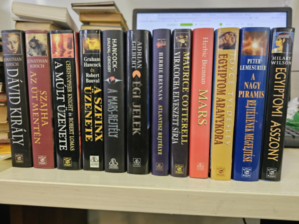 12db-os KNYVMENT AJNLAT: Dvid kirly+ Szajha az t mentn+ A mlt zenete+ A szfinx zenete+ A mars-rejtly+ gi jelek+ Atlantisz rejtlye+ Viracocha elveszett srja+ Mars+ Egyiptom aranykora+ A nagy piramis rejtlynek megfejts