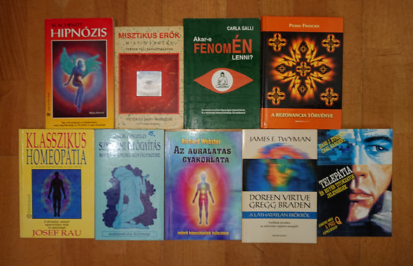 9 k�nyv alternat�v gy�gy�t�sr�l / k�l�nleges k�pess�gekr�l: Akar-e fenom�n lenni, Az aural�t�s gyakorlata, Szellemgy�gy�t�s, Misztikus  er�k, Klasszikus homeop�tia, Hipn�zis, A l�thatatlan er�kr�l, Telep�tia �s egy�b titokza