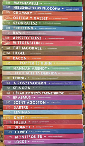 29 db A vilg filozfusai knyv: Machiavelli, Hellenisztikus filozfia, Chomsky, Ortega y Gasset, Szkratsz, Schelling, Rawls, Arisztotelsz, Wittgenstein, Pthagorasz, Hegel, Bacon, Popper s Kuhn, Hannah Arendt, Foucault s Derrida, Leib