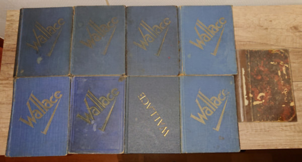 8 k�tet Edgar Wallace a Dante gondoz�s�ban megjelent �letm�kiad�s�b�l �s egy kilencedik aj�nd�kba (Az �sszes c�m a le�r�sban olvashat�)