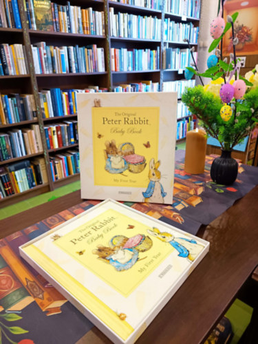 The Original Peter Rabbit Baby Book - My First Year /Ny�l P�ter- els� �veim- Babanapl�/