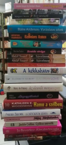 21 db-os K�NYVMENT� AJ�NLAT, romantika: Forr� r�g�gumi+ Egyed�l... mind�r�kk�+ B�zz bennem!+ A kapit�ny kedvese+ Var�zslatos sz�vek+ A szerelem rabjai+ Tisztess�gtelen aj�nlat+ Ront�s vir�ga+ Szerelmem, Egyiptom 1-2.+ Spagetti �s h