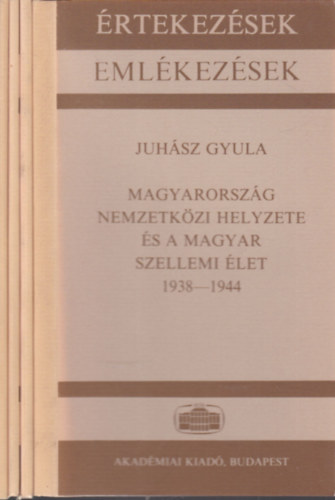 4 db. Értekezések - Emlékezések (Magyarország nemzetközi helyzete és a magyar szellemi élet 1938-1944. + Fejlődési korszaktípusok és területi variánsok viszonya a török nyelv történetében + A biomassza hasznosításának távlatai