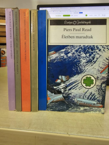 6db reg�ny, K�NYVMENT� AJ�NLAT: �rz�sek z�rzavara- Egy aranyszem t�kr�ben- Mag�nyos vad�sz a sz�v- Kedves J�isten- A tenger csendje- �letben maradtak