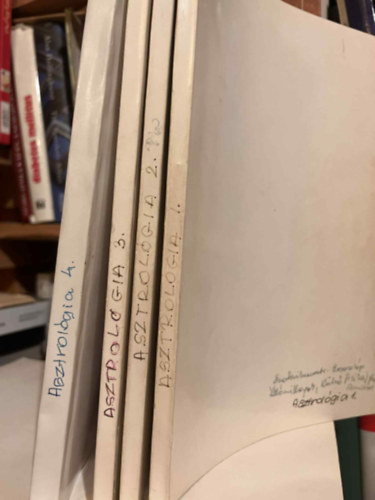 Asztrol�gia tank�nyvek