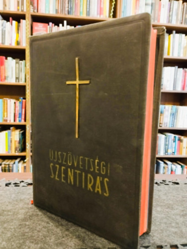 �jsz�vets�gi szent�r�s a Vulgata szerint (f�mkereszttel)