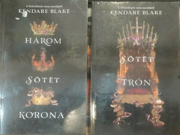 2 db Kendare Blake: H�rom s�t�t korona + A s�t�t tr�n