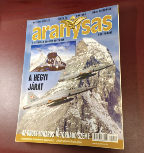 aranysas katonai rep�l�s magazincsomag