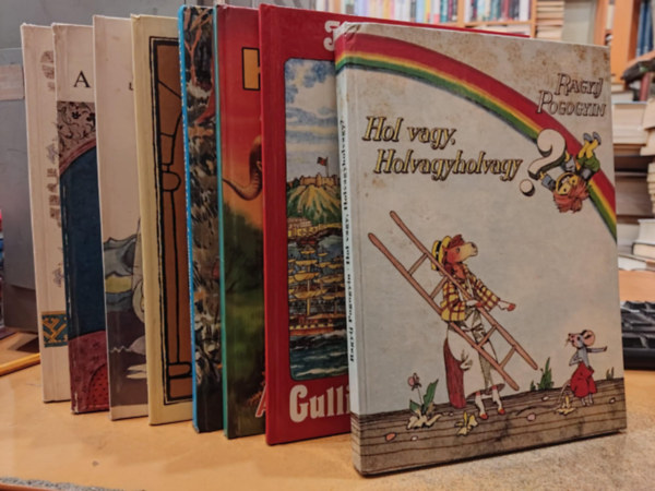 8 db meseknyv: Hol vagy, Holvagyholvagy?; Gulliver utazsai; llatmesk; A gyermekszv rejtelmei; A borsszememberke s az egygy legnyke; A termszet, mint baromter; Mese a ltuszvirgrl; Ers mack