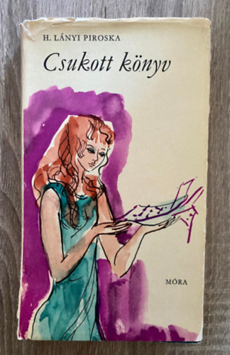 Csukott k�nyv