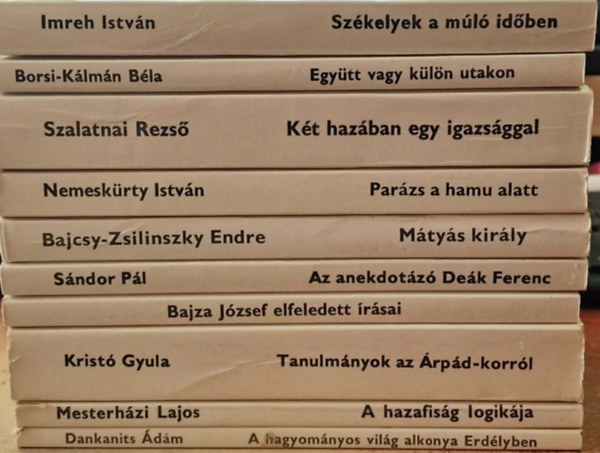 10 db Nemzet �s eml�kezet k�nyvek.
