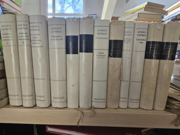 9db Lukcs m, 12 ktetben, KNYVMENT AJNLAT: Adalkok az eszttika trtnethez I-II+ A modern drma fejldsnek trtnete+ Trtnelem s osztlytudat+ Vilgirodalom I-II+ Cikkek, tanulmnyok 1918-1919+ Mvszet s trs