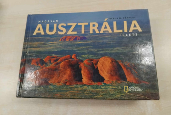 Magasan Ausztrlia felett