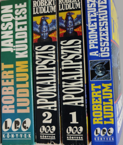 3 db Robert Ludlum regny (4 ktetben): / A Promtheusz sszeeskvs / Apokalipszis 1-2. / Janson kldetse /