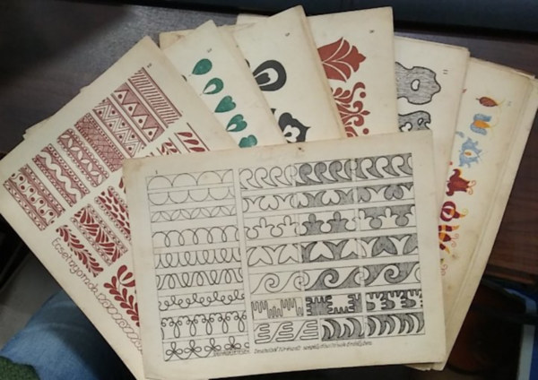 Gergely J�nos  (�ssze�ll.) - Magyar mot�vumok gy�jtem�nye 36 lapon