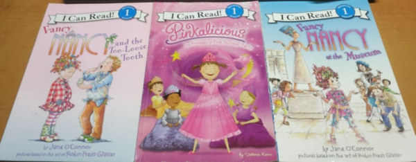 3 db I Can Read!: Fancy Nancy and the Too-Loose Tooth + Fancy Nancy at the Museum + Pinkalicious: The Princess of Pink Slumber Party