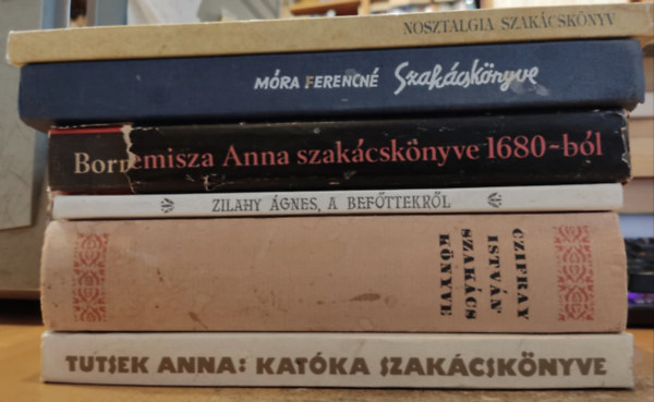 6 db gasztronmia: Katka szakcsknyve; Czifray Istvn szakcsknyve; Bornemissza Anna szakcsknyve; A befttekrl; Mra Ferencn szakcsknyve; Nosztalgia szakcsknyv