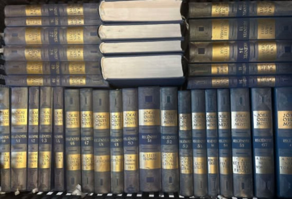 59 db a J�ki M�r �sszes M�vei sorozatb�l - Kritikai Kiad�s