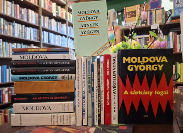 Moldova Gy�rgy - 20 db Moldova Gy�rgy m� 21 k�tetben, K�NYVMENT� AJ�NLAT: �rny�k az �gen, A n�ma s�g�, Akit szerettek a n�k, Az utols� hat�r, Ha az Isten h�tran�zne...1-2., Mag�nyos pavilon / Az elbocs�tott l�gi�, A szent teh�n, Aki �tl�pte az