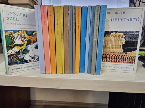 Hochhuth, Piers Paul Read, Carson McCullers, Pierre Boulle, Csingiz Ajtmatov, Alberto Moravia, John Updike, Mario Vargas LLosa, Jorge Semprn, Sven Delblanc, Heinrich Bll, Bernard Malamud, Francois - 16db az Eurpa Zsebknyvek sorozatbl: A helytart, letben maradtak, Egy aranyszem tkrben, Hd a Kwai folyn, A versenyl halla, Az unalom, Gyere hozzm felesgl, Klykk, A nagy utazs, Herltek-Kirndulsok, Katharina Blum