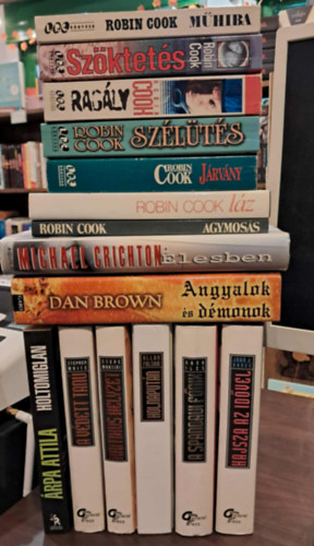 16 db krimi, KNYVMENT AJNLAT: Szktets, Mhiba, Jrvny, Szlts, Lz, Agymoss, Holtomiglan, Angyalok s dmonok, Kritikus helyzet, A vdett tan, A spandaui fnix, Holnap utn, Hajsza az idvel