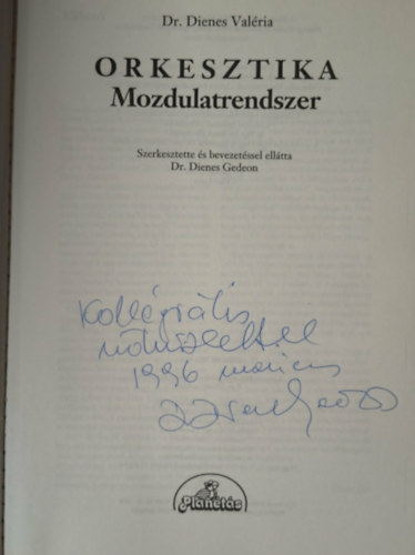 Orkesztika Mozdulatrendszer fot� �s mozdulat,l�p�skombin�ci�t bemutat� rajzokkal.