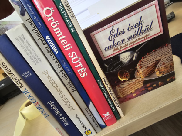 Anne Willan, Mautner Zsfi, Frank Jlia, Readers Digest, Lajos Mari Hemz Kroly Pelle Jzsefn - 9db gasztro ktet, KNYVMENT AJNLAT: des zek cukor nlkl+ Kprzatos saltk+ Majd a Buday+ A fzs mindenki+ Halak, rkok s a tenger gymlcsei+ Vegeta szakcsknyv+ rmteli sts+ 99 egytltel+ 99 leves