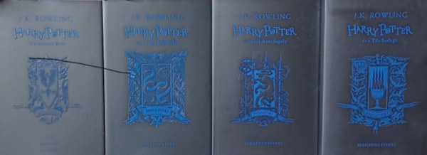 Harry Potter Jubileumi kiads - Hollht 1-4.: Harry Potter s a blcsek kve  + Harry Potter s a titkok kamrja + Harry Potter s az azkabani fogoly  + Harry Potter s a Tz Serlege