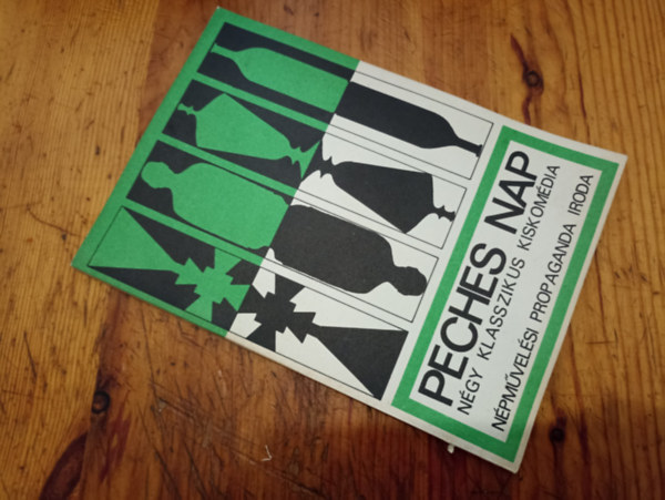 T�bb szerz� - Peches Nap (Sz�nj�tsz�k kisk�nyvt�ra 115.)