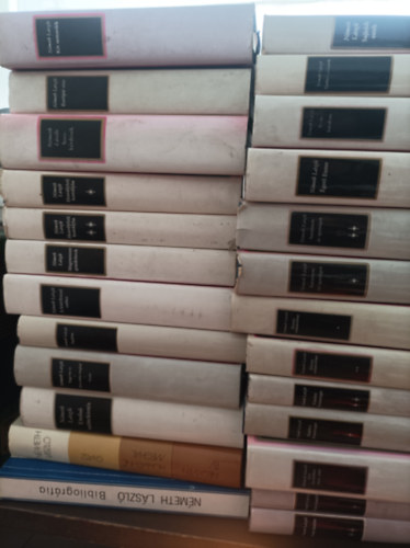 24db Nmeth Lszl knyv + Bibliogrfia