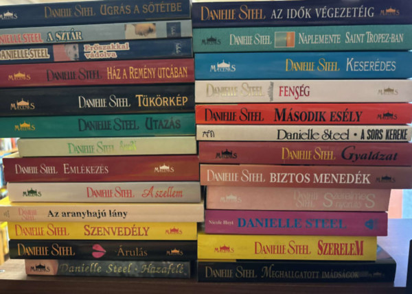 25 db Danielle Steel ktet