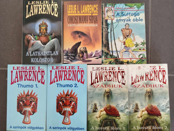 Lrincz L. Lszl  (Leslie L. Lawrence) - Leslie L. Lawrence (Lrincz L. Lszl) knyvcsomag (5 m 7 ktetben): A lthatatlan kolostor / Omosi mama spja / A suttog rnyak ble / Szdhuk - a hossz lom 1-2. / Thumo - A szrinpk vlgyben 1-2.