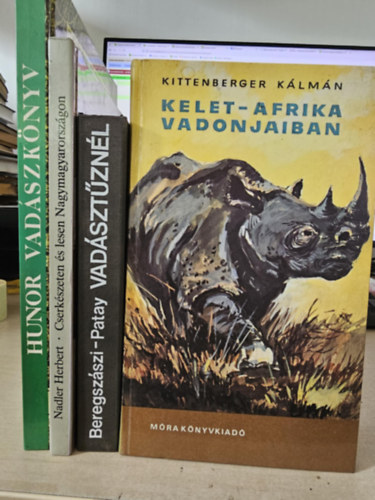 4db vadszat knyv, KNYVMENT AJNLAT:Hunor vadszknyv+ Cserkszeten s lesen Nagymagyarorszgon+ Vadsztznl+ Kelet-Afrika vadonjaiban