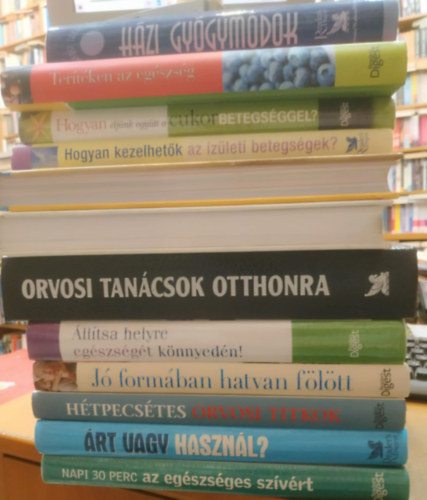12 db Readers' Digest egszsgknyv: Tertken az egszsg; rt vagy hasznl?; Napi 30 perc az egszsges szvrt; J formban hatvan fltt; Htpecstes orvosi titkok; lltsa helyre egszsgt knnyedn!; Egszsges cson