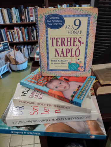 Dr. Vlgyesi Ferenc, Berente gi, Heidi Murkoff Benjamin Dr. Spock - Pedaggia- psziholgia 5 darabos knyvcsomag KNYVMENT AJNLAT: Szlnek lenni nehz, Emberek, llatok hipnzisa, A babapols kziknyve, Az a 9 hnap, Vrjuk a babt